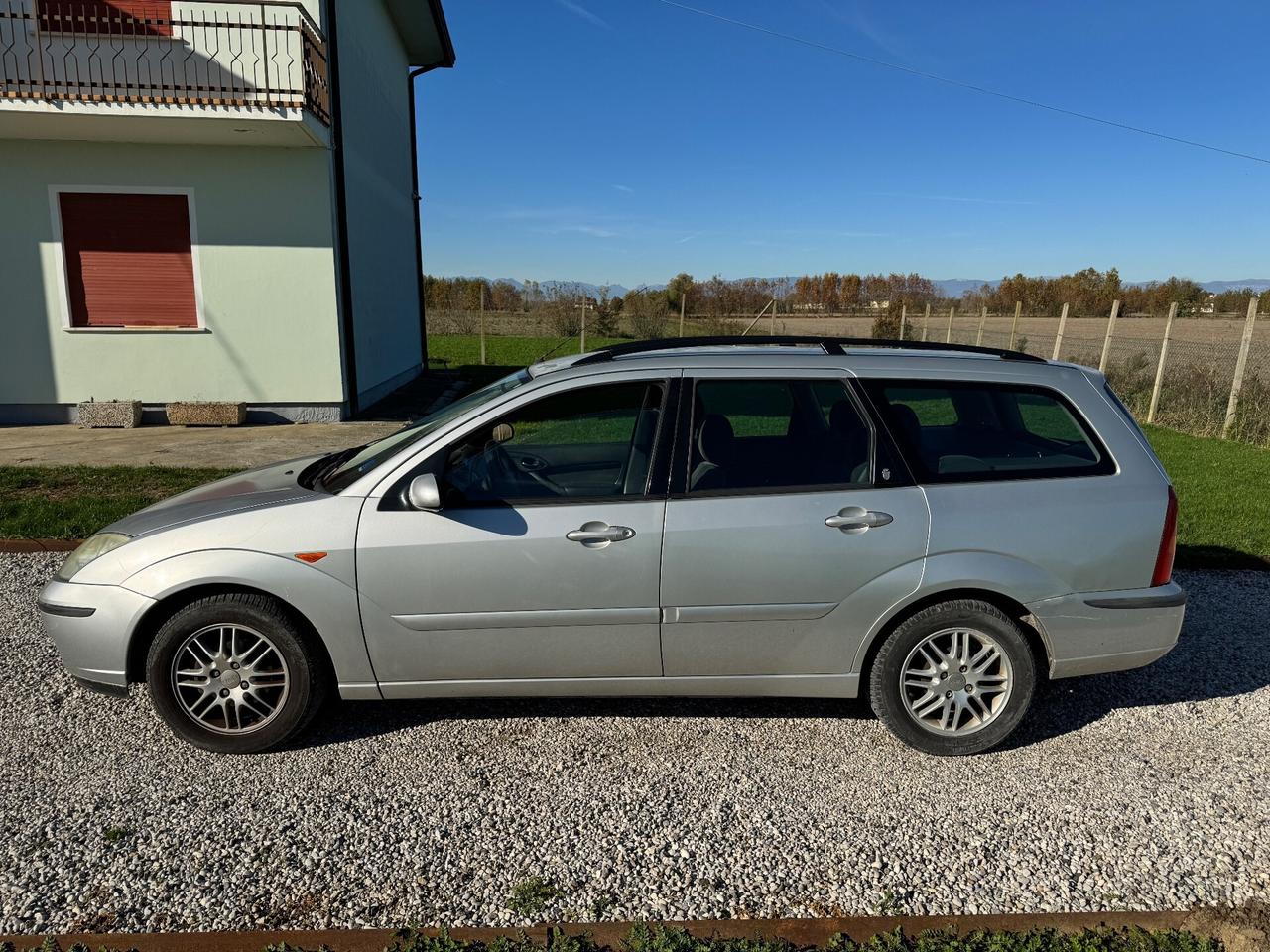 Ford Focus 1.6i station wagon