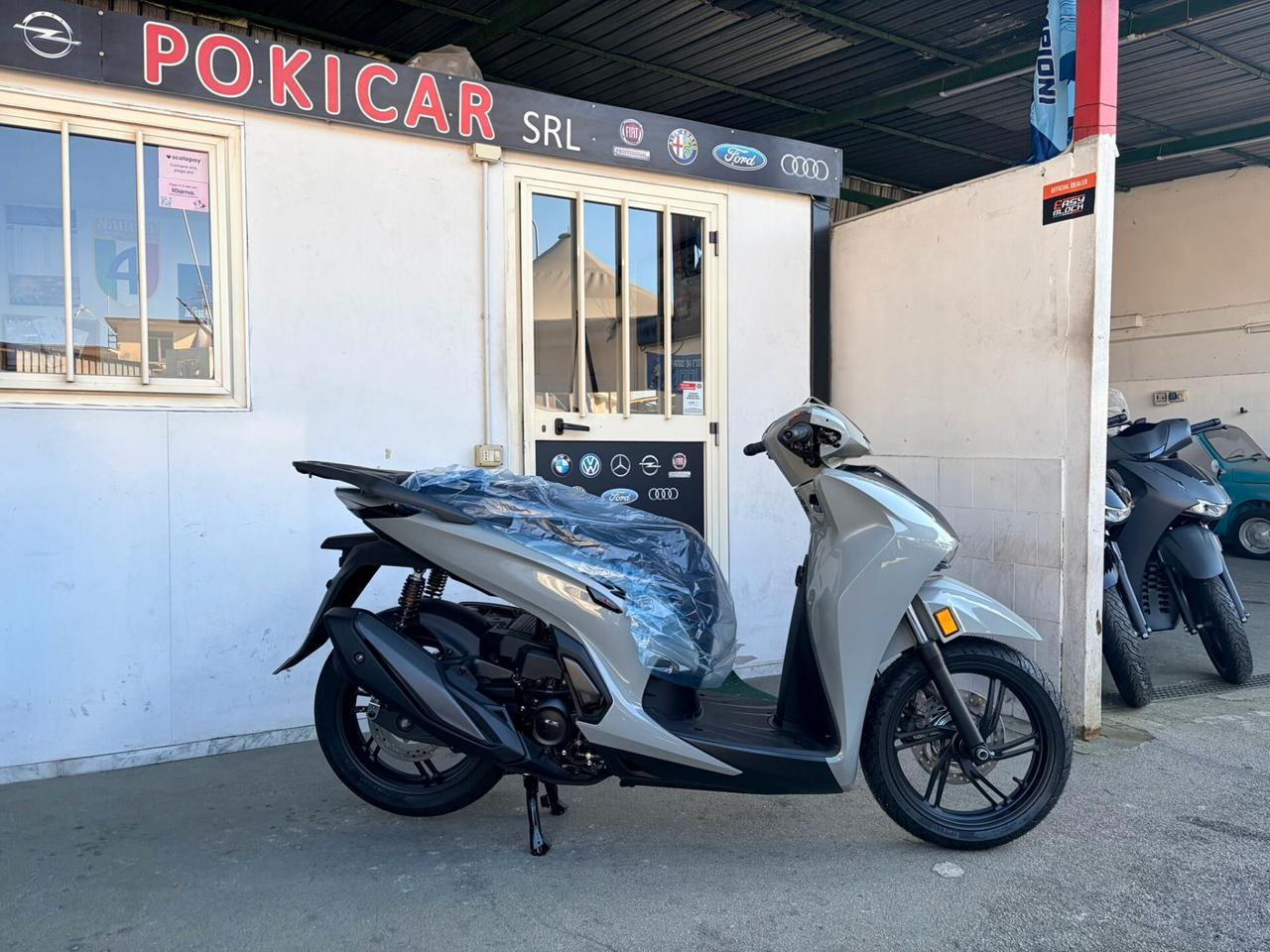 HONDA SH 350 SPORT MY 26 DA IMMATRICOLARE CON ANTIFURTO
