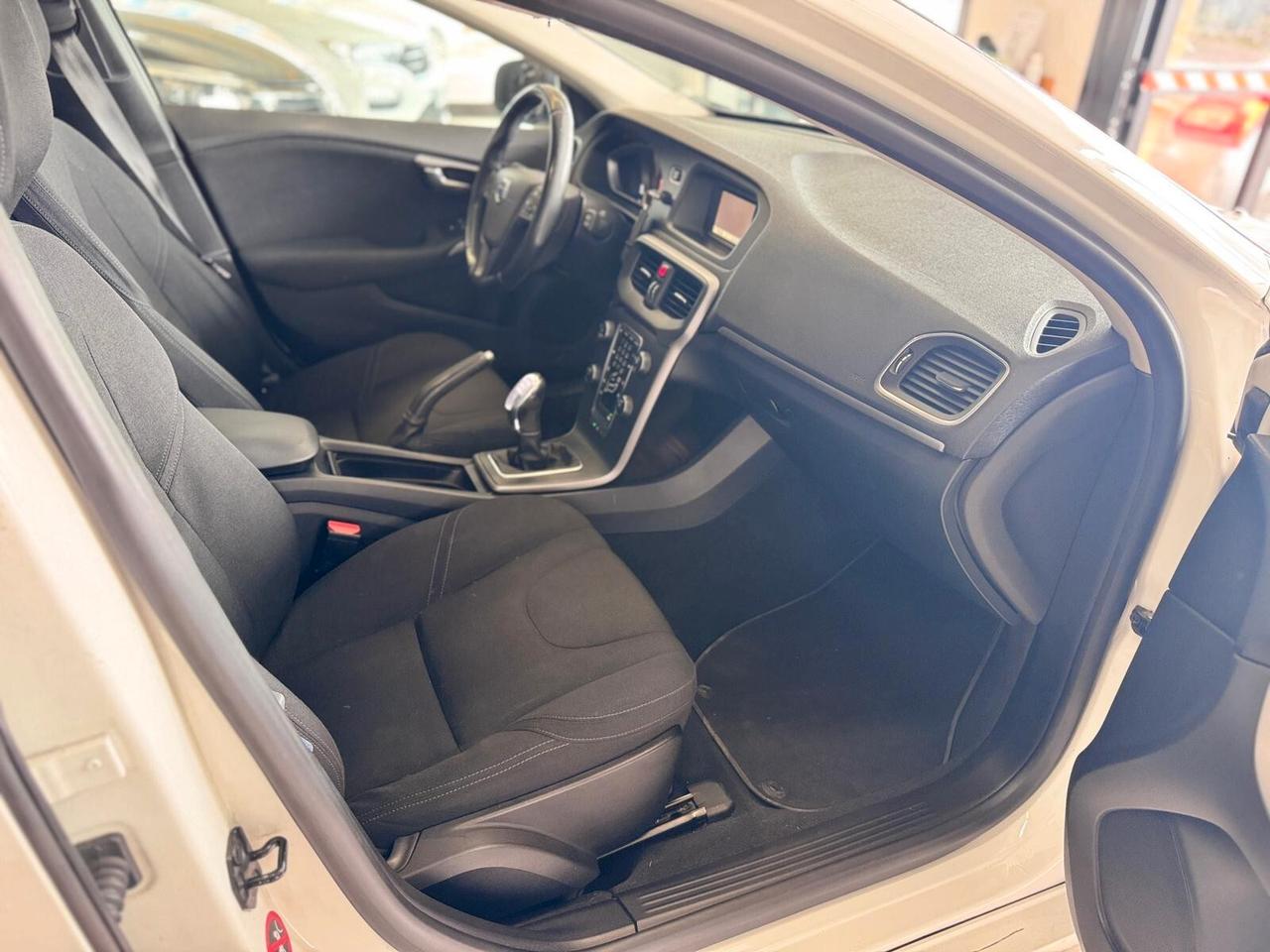 Volvo V40 D2 1.6 Momentum