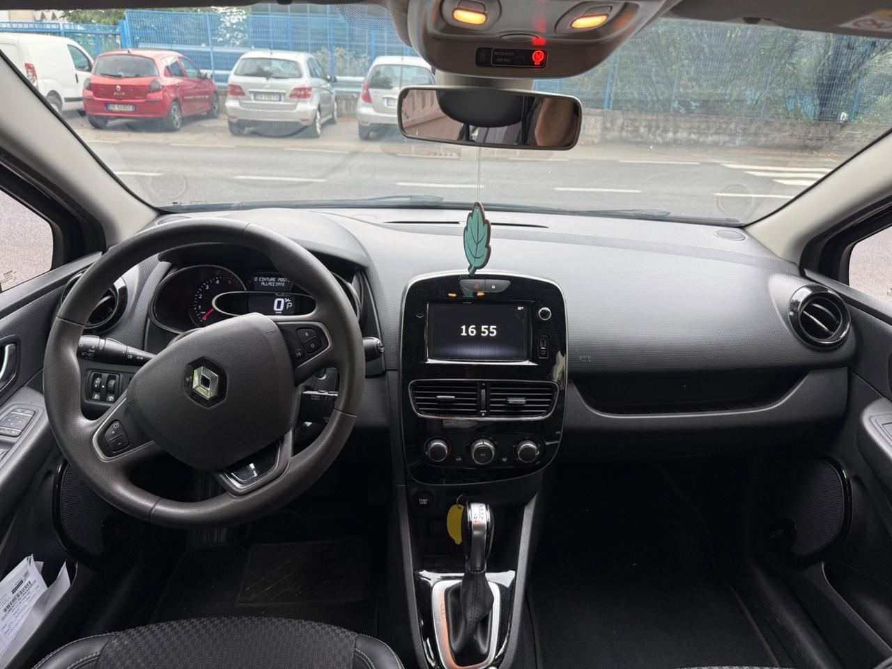 Renault Clio Sporter dCi 8V 90 CV EDC Moschino Zen