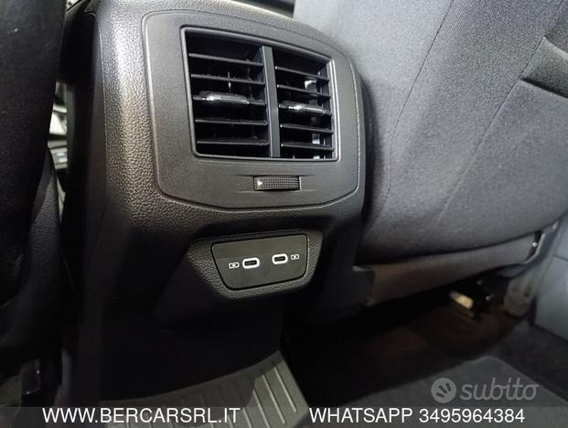 Volkswagen T-Roc 1.0 TSI Style*PROIETTORI LED...