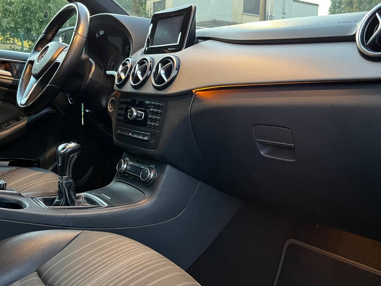 Mercedes-benz B 180 CDI 2013 - PREMIUM —-