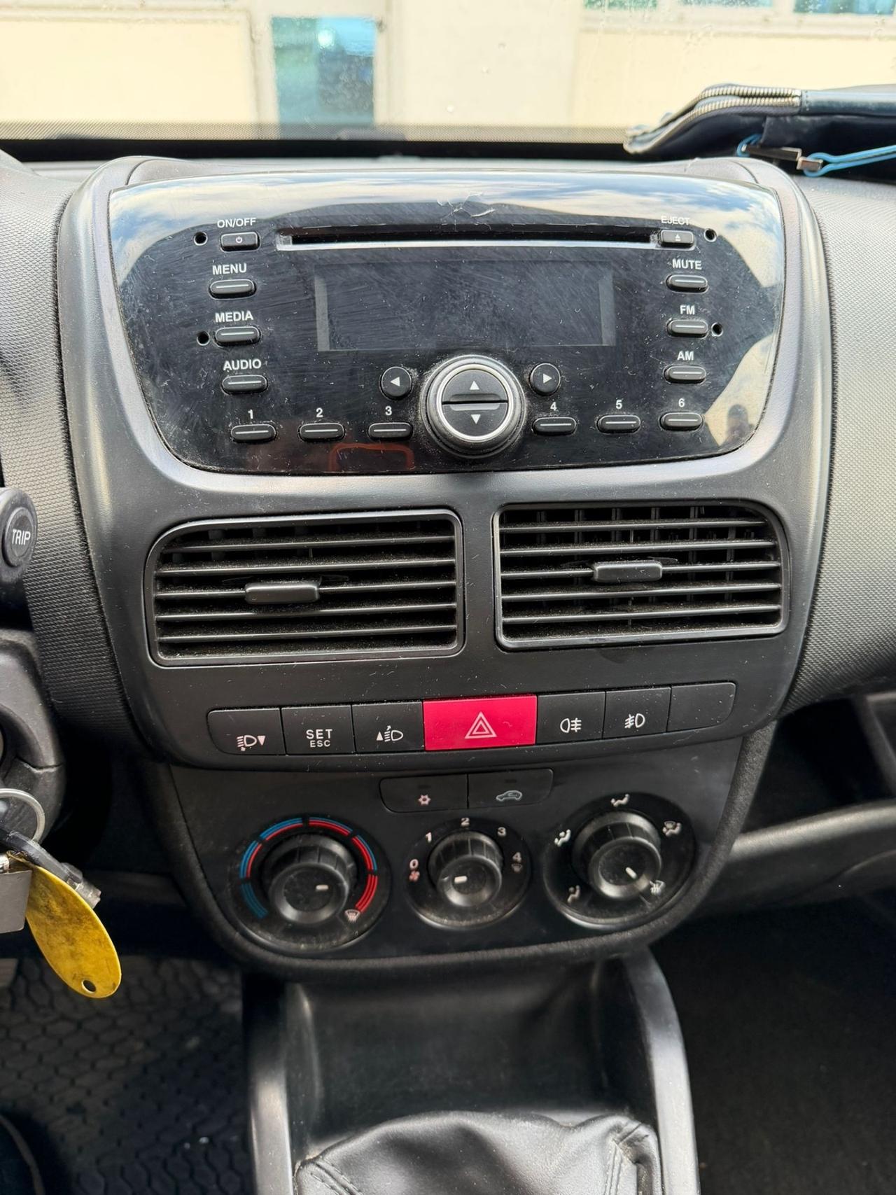 Opel combo 1.4 turbo metano