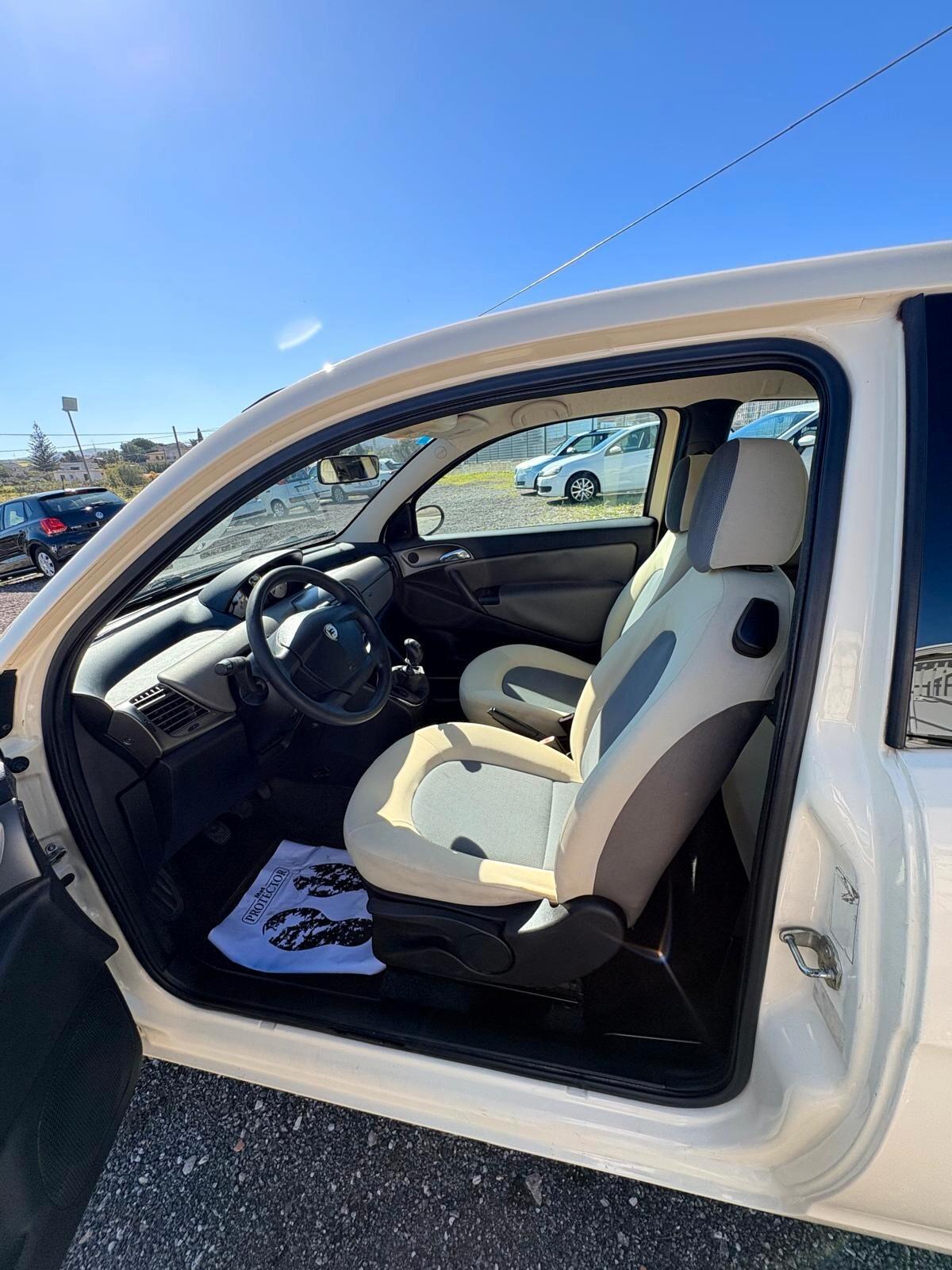 Lancia Ypsilon 1.2 Oro Giallo