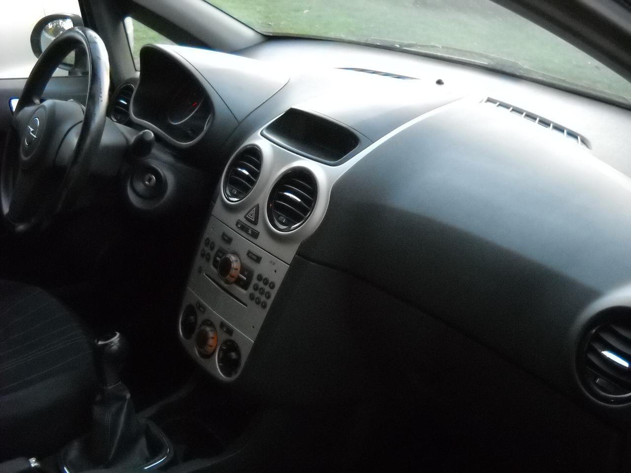 Opel Corsa 1.2 5 porte Easytronic Club