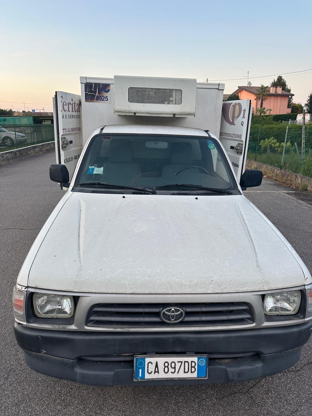 Toyota Hilux 2.5 D-4D 2WD 2p. Cabinato