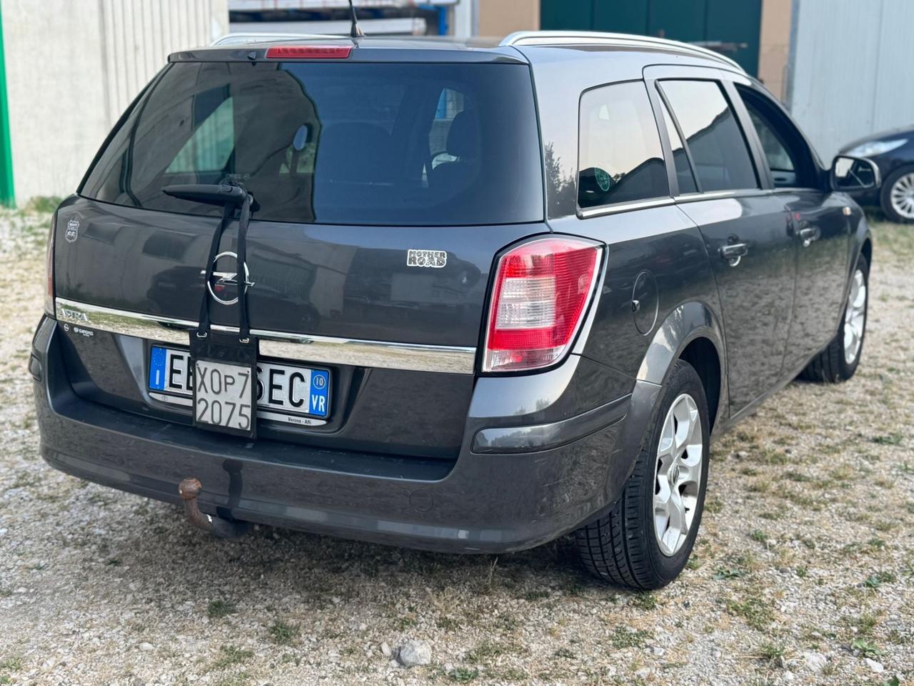 Opel Astra 1.6 16V GPL-TECH Station Wagon Edition