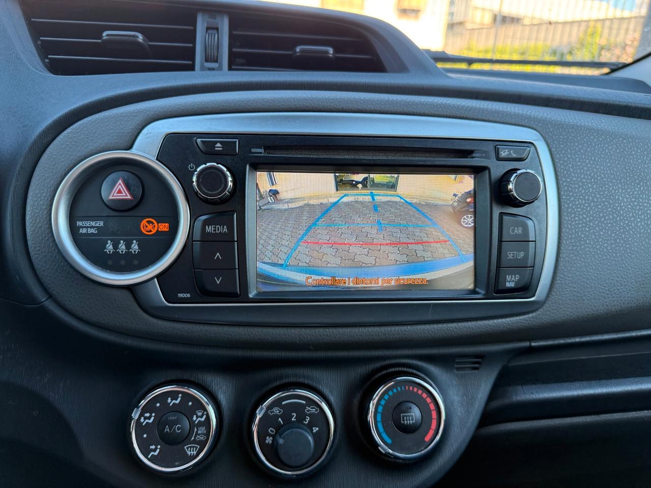 Toyota Yaris 1.0 5 porte Active RetroCam Bluetooth
