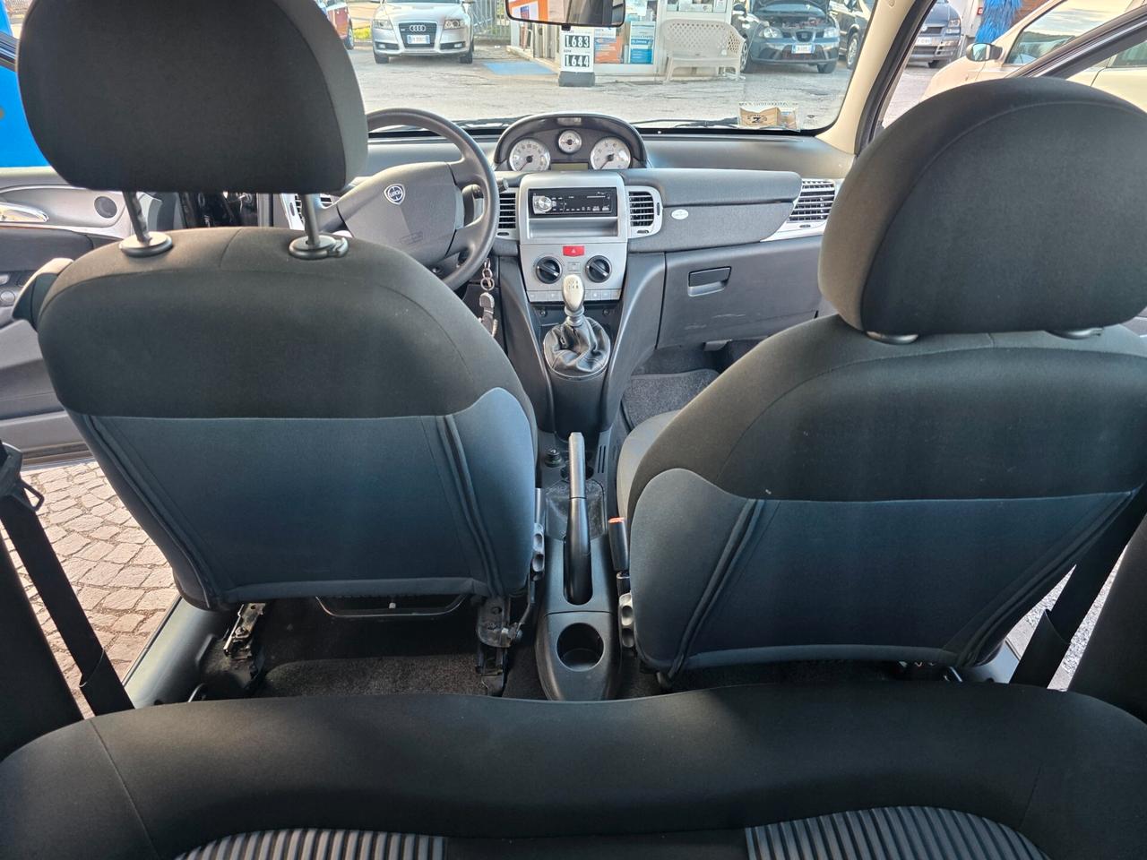 Lancia Ypsilon 1.2 Modamilano con 168.000km