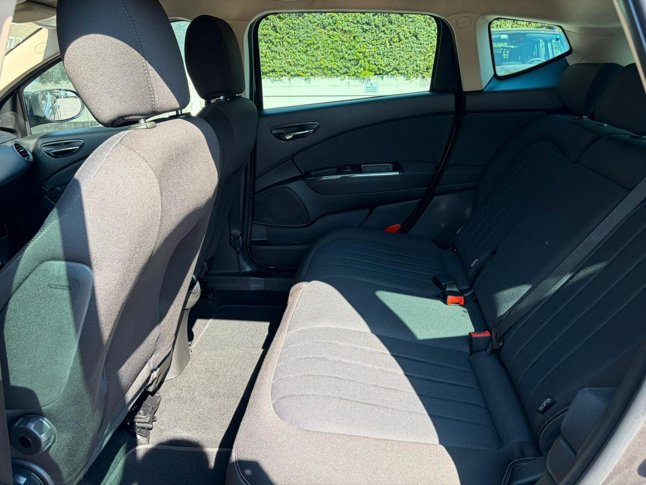 Lancia Delta 1.4 T-Jet 120 CV Silver Ecochic GPL