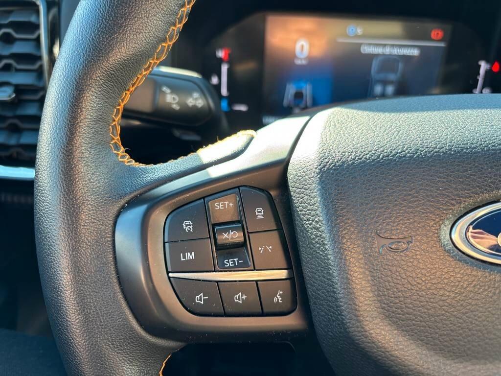 Ford Ranger 2.0 ECOBLUE aut. DC WILDTRACK 5 posti 2023/ solo 18.000 KM IVA ESPOSTA Tuo a soli 499 Euro al mese