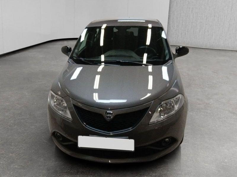 Lancia Ypsilon 1.0 firefly hybrid Gold s&s 70cv