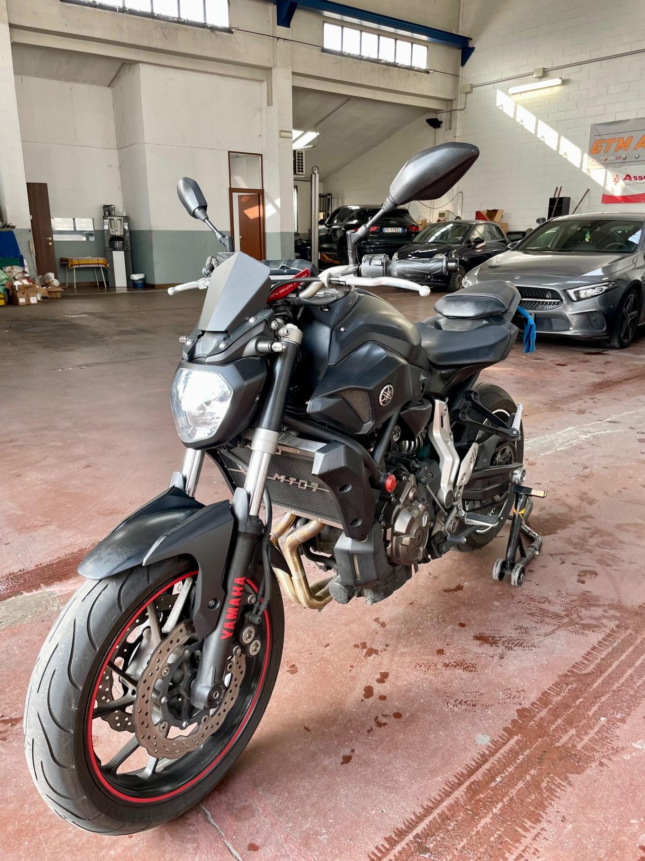 Yamaha MT-07 Black edition