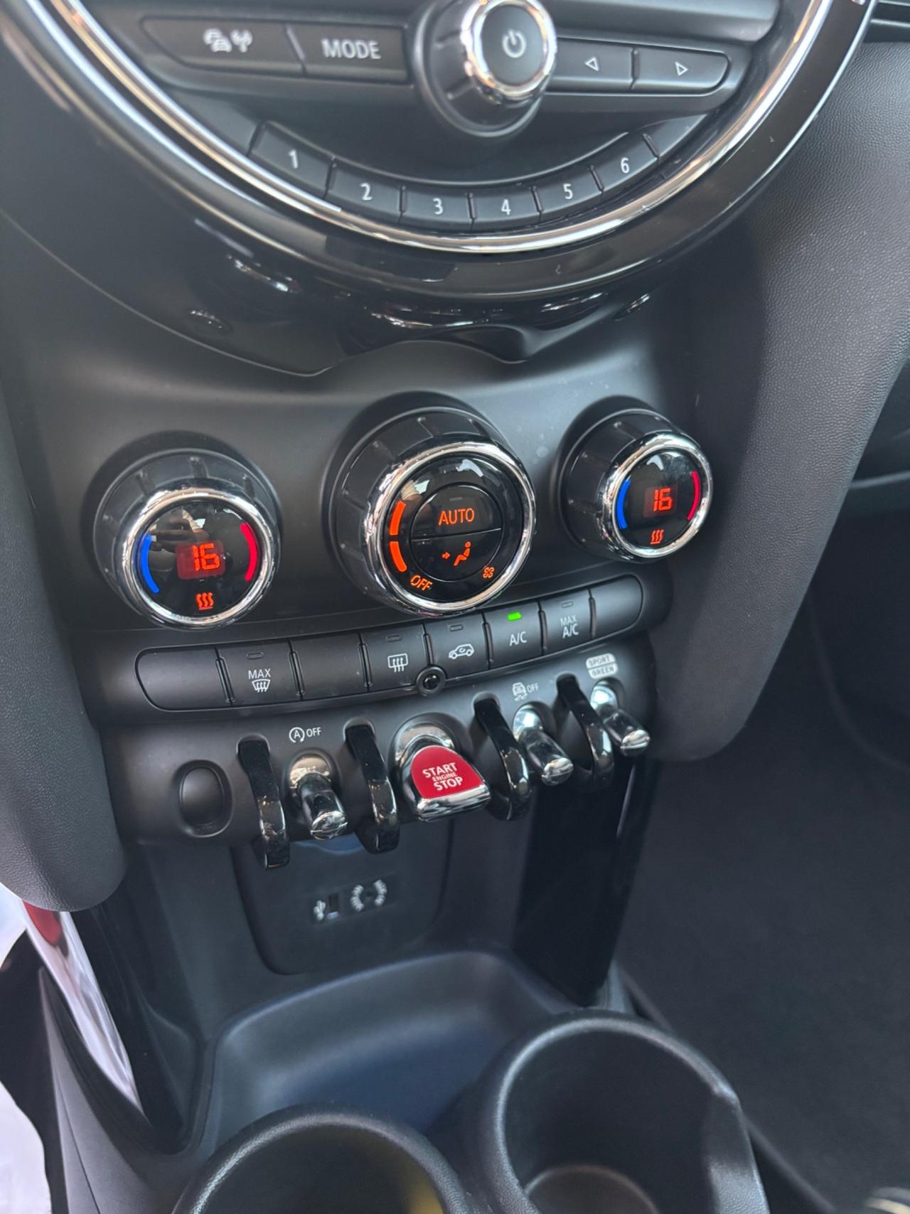 Mini 2.0 Cooper SD 170cv Business 5 porte 2018