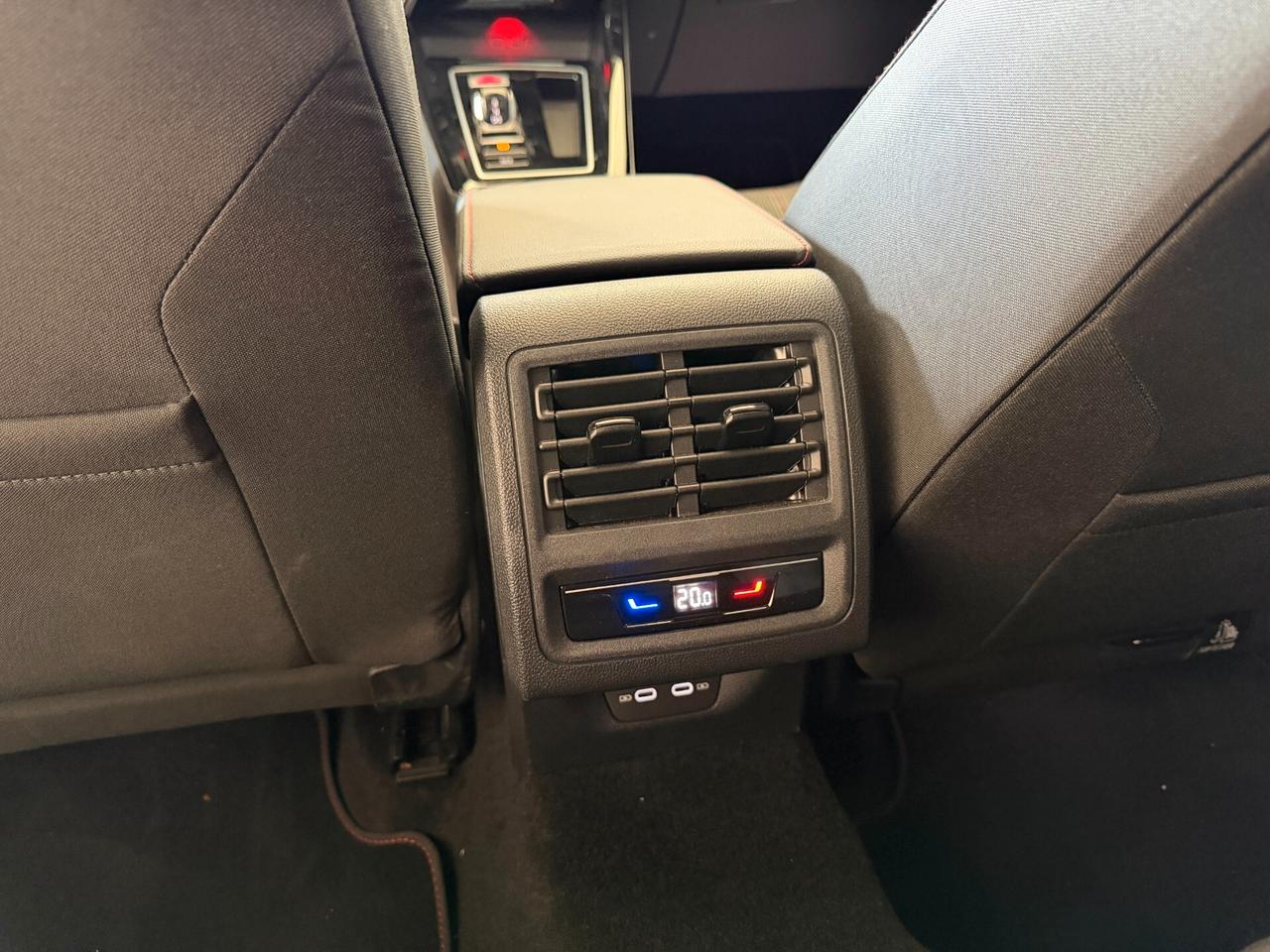 Volkswagen Golf GTI 2.0 TSI DSG TETTO APRIBILE+CERCHI19