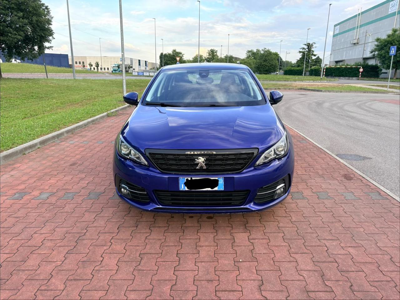 Peugeot 308 BlueHDi 100 S&S SW Business