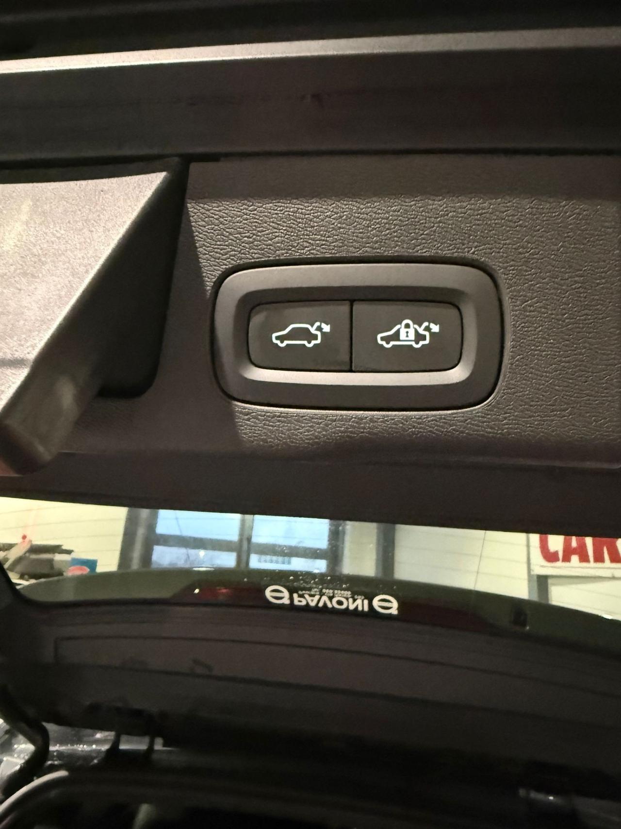 Volvo XC 60 -4x4 -UNICO PROPRIETARIO-GARANZIA