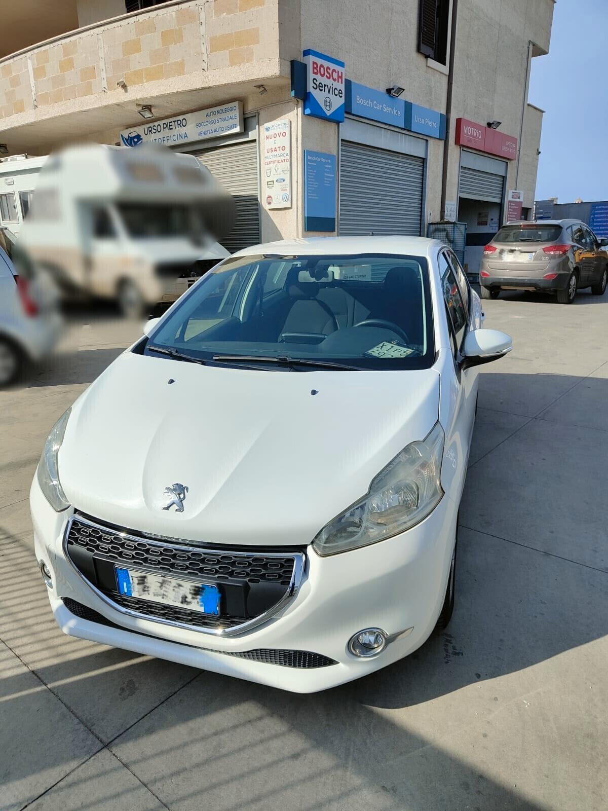 Peugeot 208 1.2 VTi 82 CV 5 porte Allure