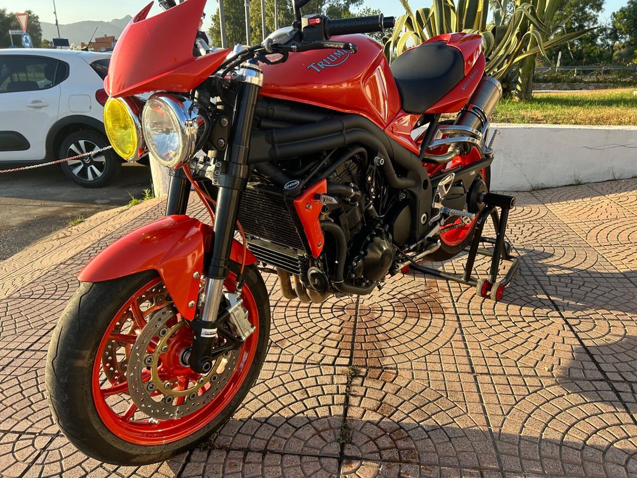 triumph speed triple 1050