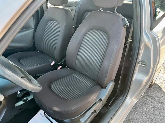 Lancia Ypsilon 1.3 MJT 16V 75 CV