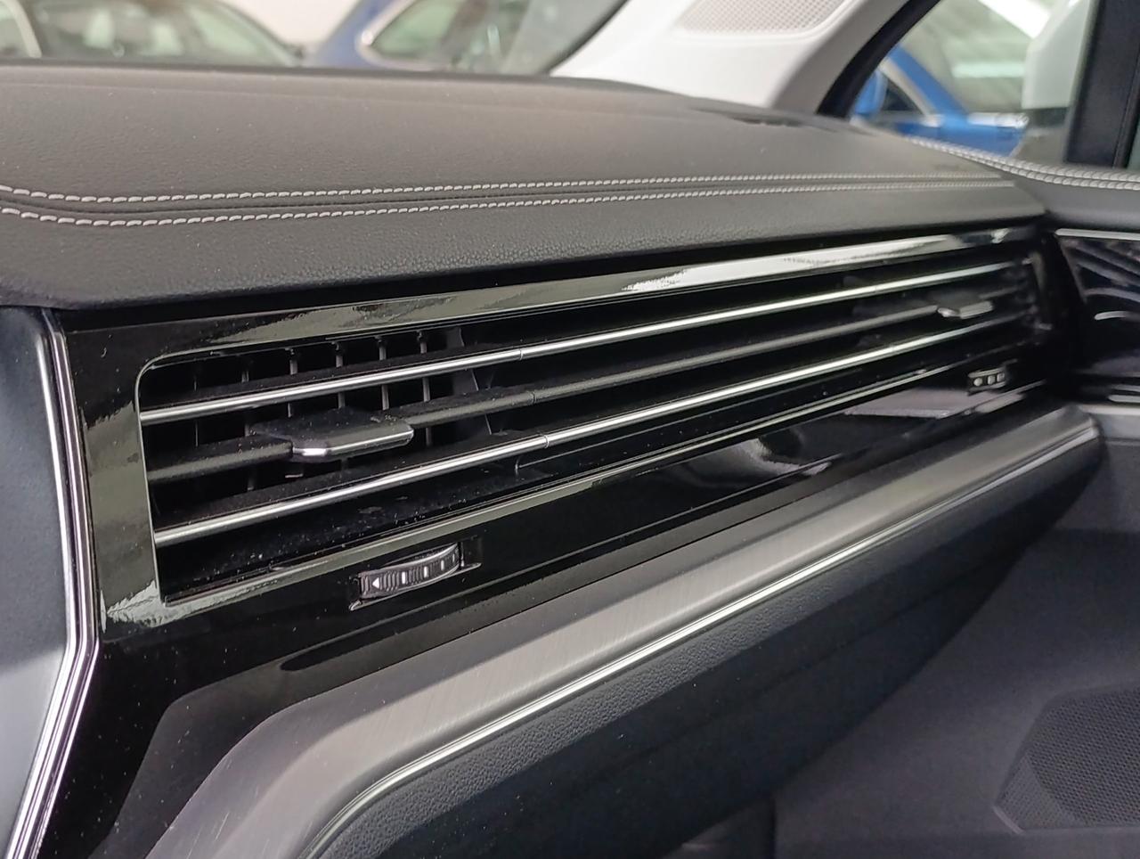 Volkswagen Touareg 3.0 V6 tdi scr 231cv auto