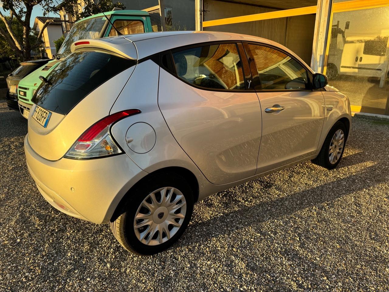 Lancia Ypsilon 1.3 MJT 16V 95 CV 5 porte S&S Gold