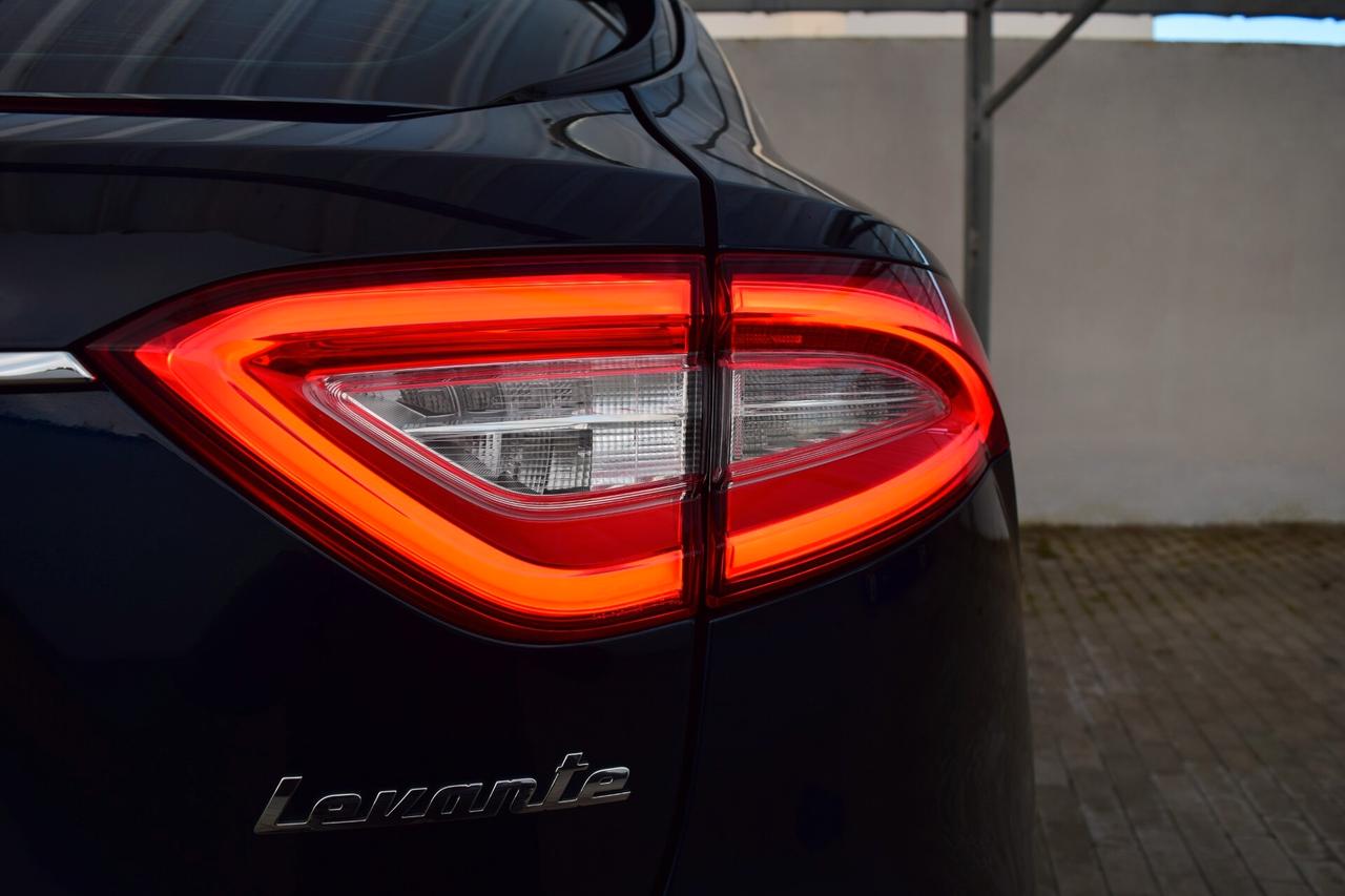 Maserati Levante 3.0 V6 Automatica 275 cv Granlusso