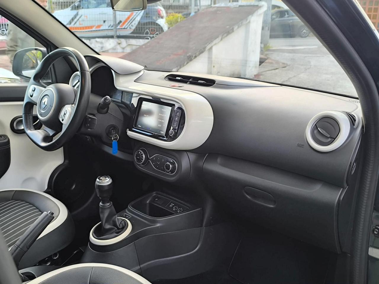 Renault Twingo SCe 65 CV Urban Night