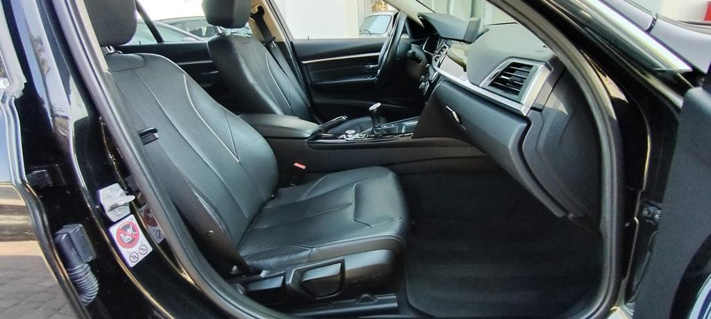 BMW Serie 3 Touring 318 d Luxury