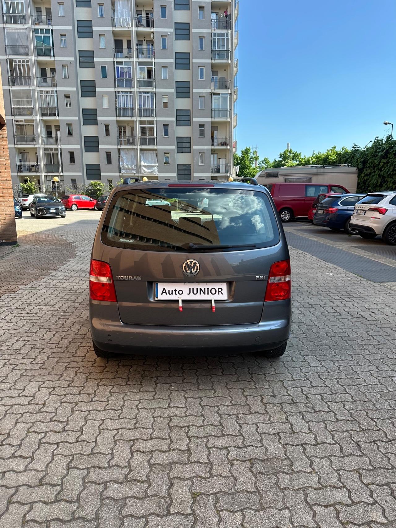 Volkswagen Touran 1.6 16V FSI Goal