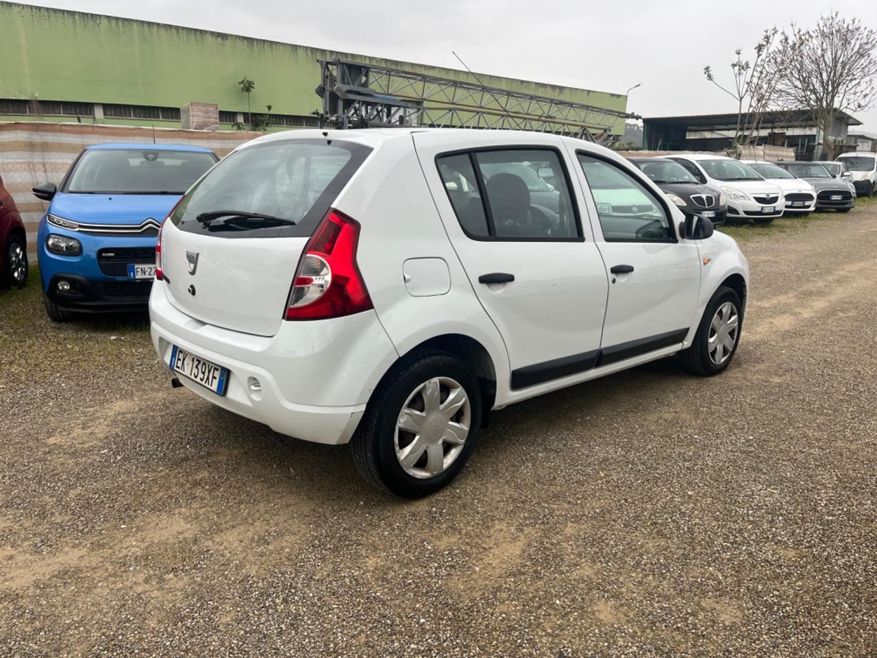 Dacia Sandero 1.2 16V Lauréate 2011 121.000 KM