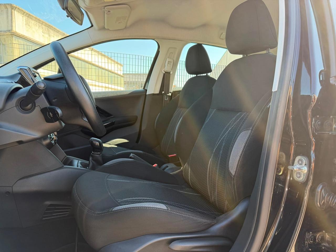 Peugeot 208 150000 KM GARANZIA 12 MESI