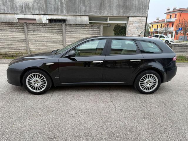 ALFA ROMEO 159 1.9 JTDm 16V Sportwagon Distinctive