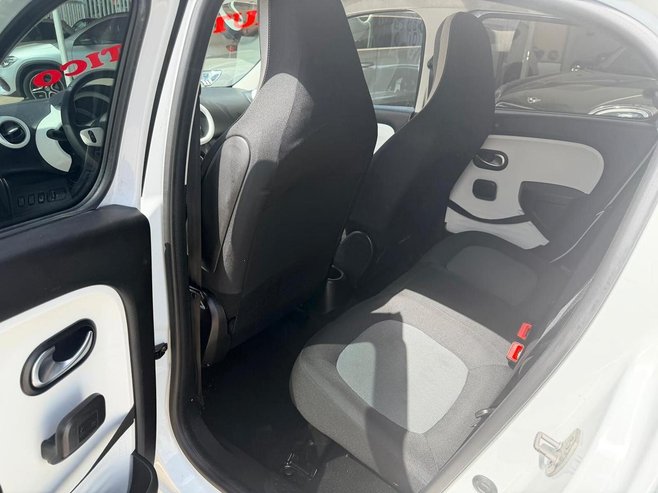 Renault Twingo TCe 90 CV EDC Intens