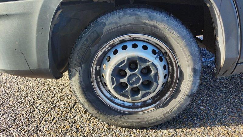 Iveco Daily Daily 33S14HV 2.3 HPT PM-SL-TM Furgone