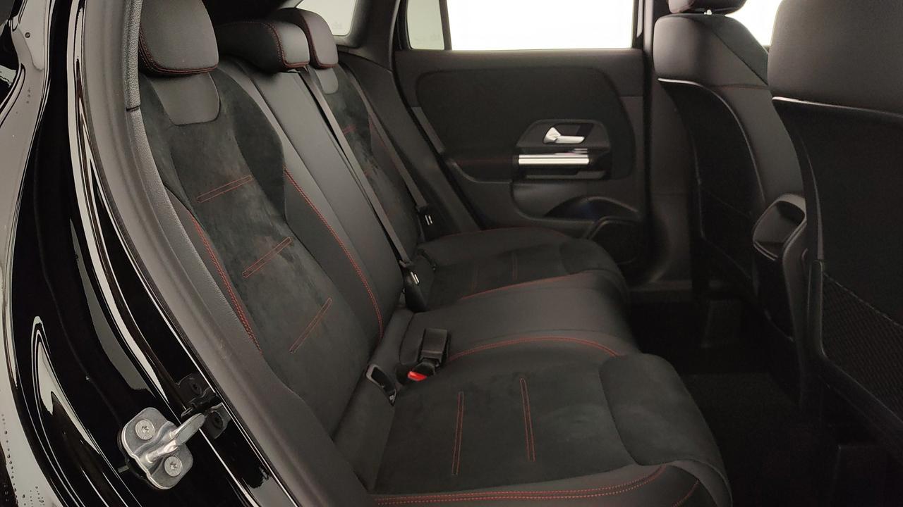 Mercedes-Benz GLA 200 d automatic