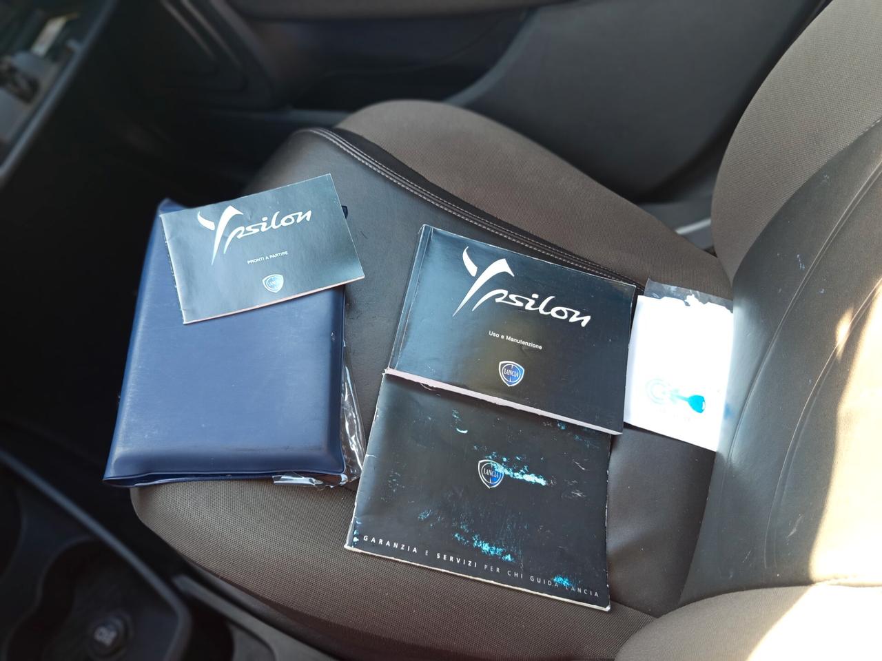 Lancia Ypsilon 1.2 Platinum BICOLORE