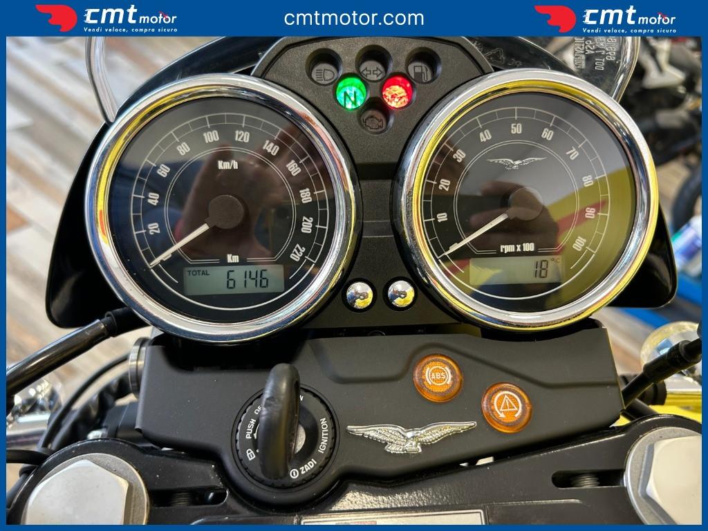 Moto Guzzi V7 - 2015