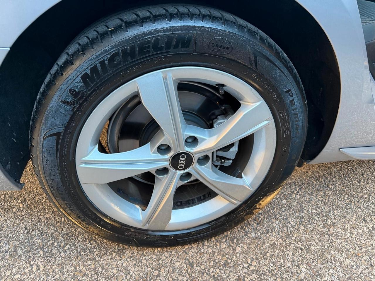 Audi A4 30 TDI/136 CV S tronic Advanced FARI MATRIX