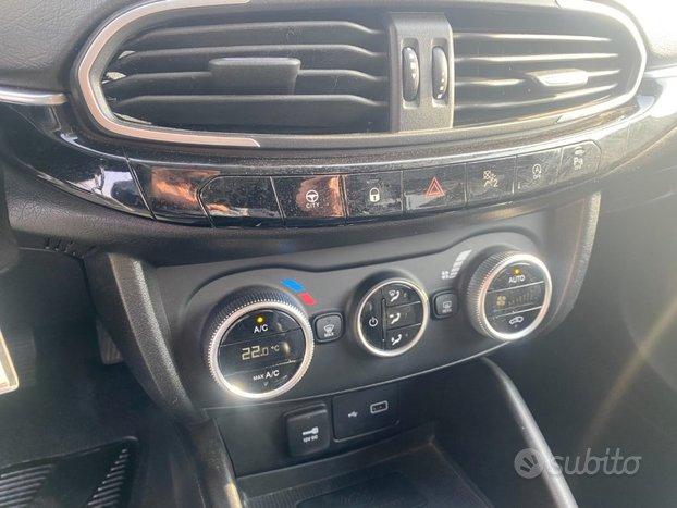 FIAT Tipo 1.0 5 porte Cross