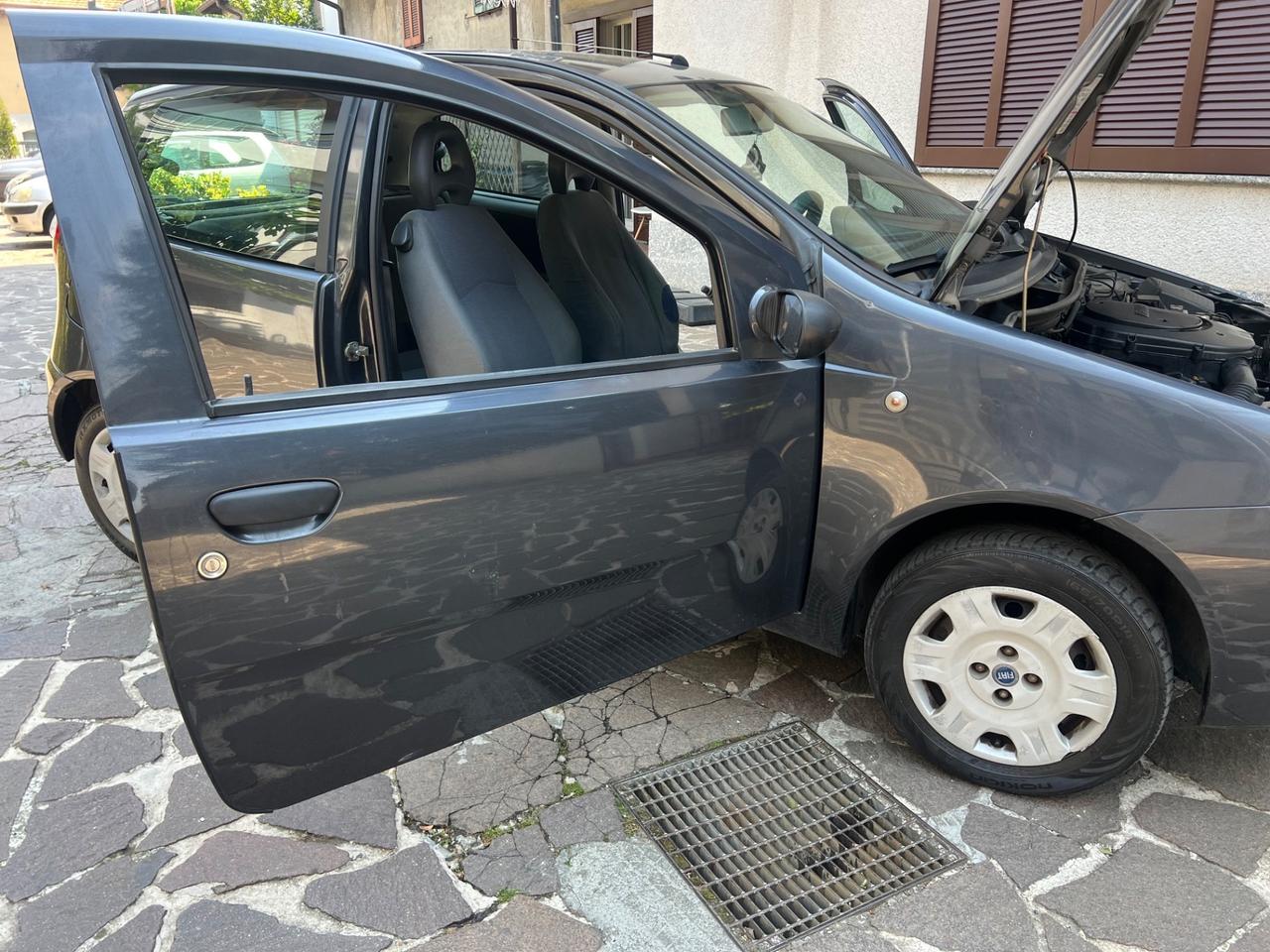 Fiat Punto 1.2i cat 5 porte ELX