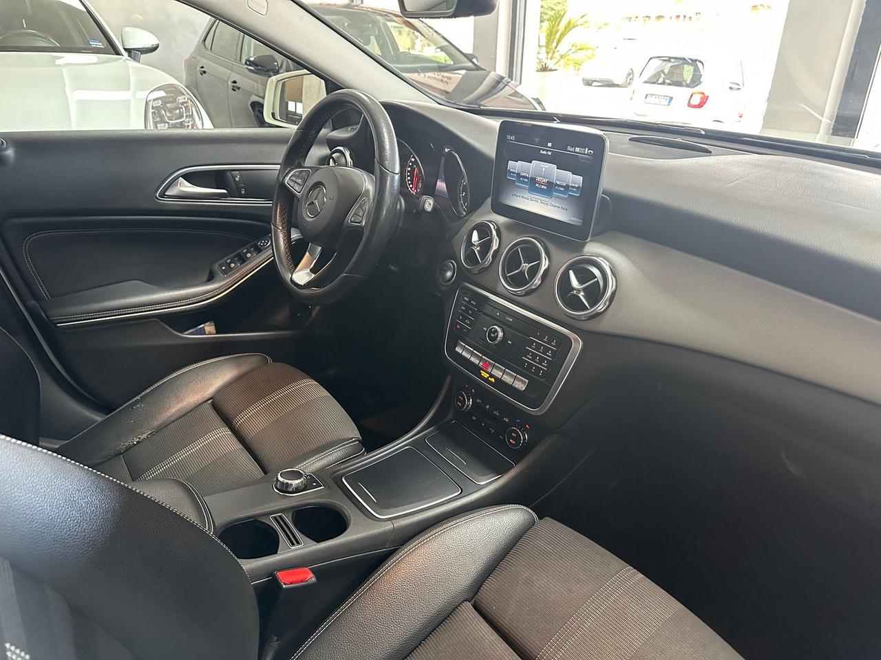 Mercedes-Benz GLA 220 Executive GLA 220 4Mat #7947