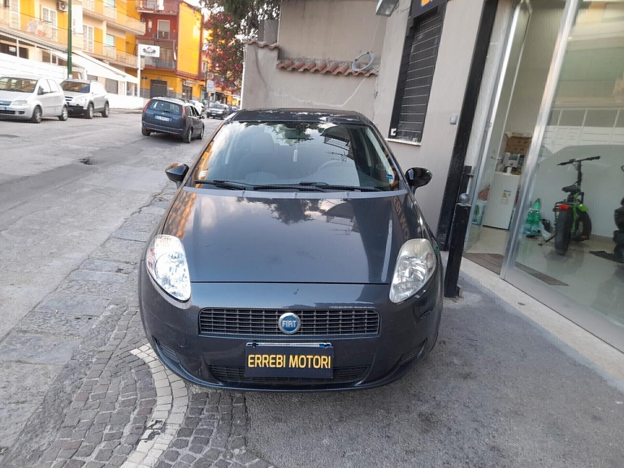 Fiat Grande Punto 1.2 5 porte 150000 km