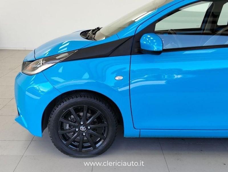 Toyota Aygo 1.0 VVT-i 69 CV 5 porte x-cite
