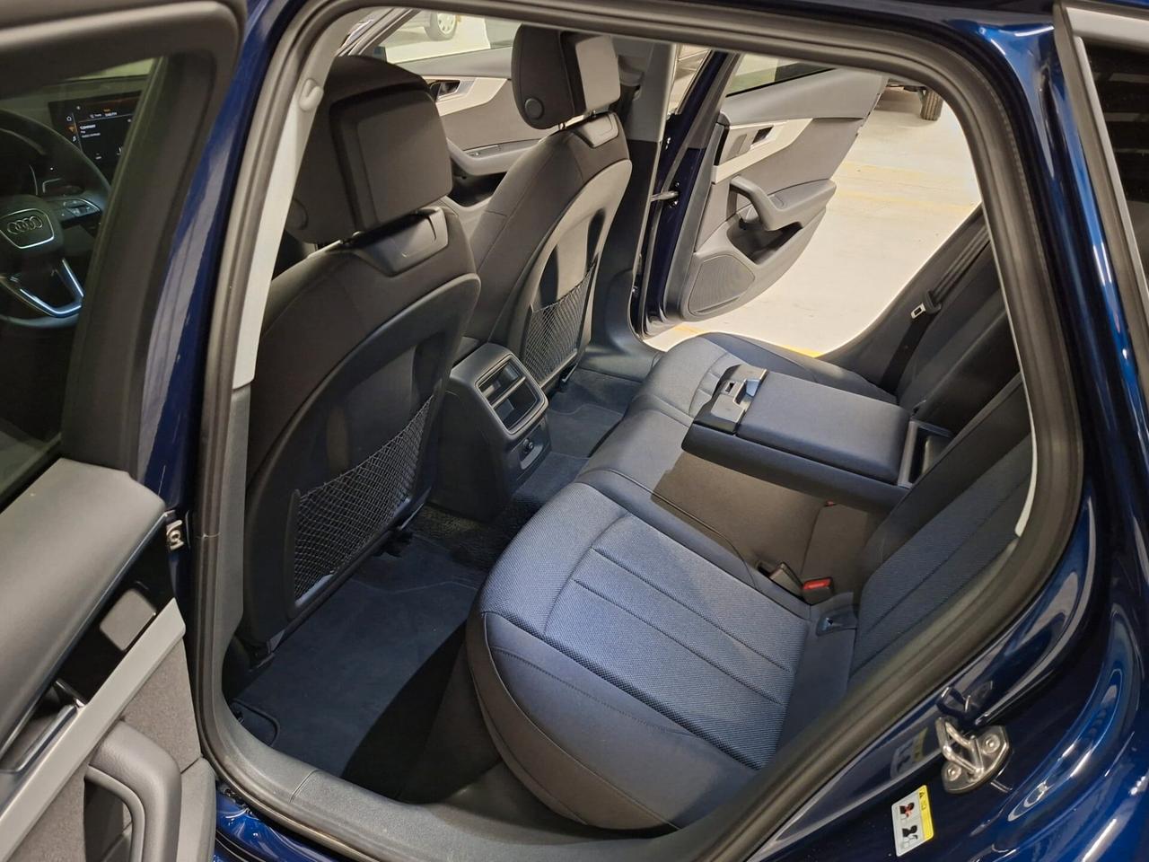 Audi A4 40 2.0 TFSI mhev Business Quattro Avant Stronic