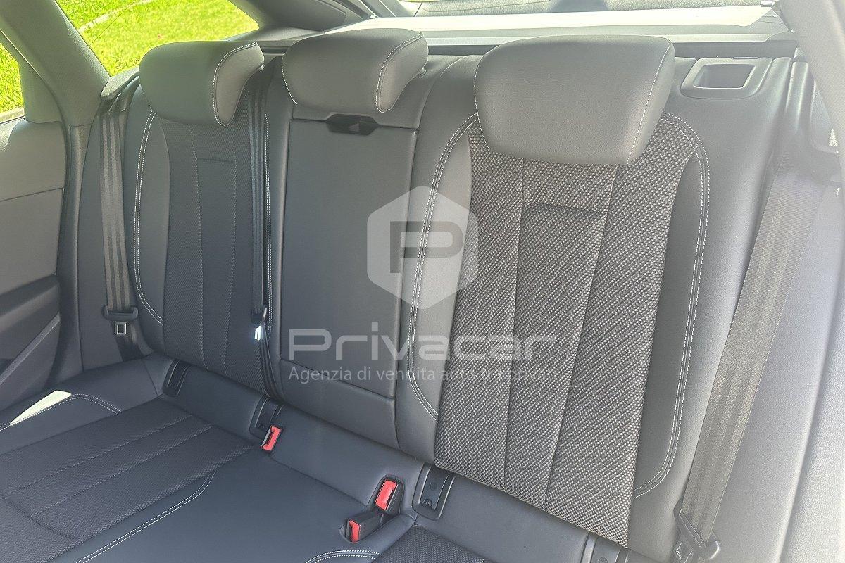 AUDI A4 Avant 40 TDI quattro S tronic S line edition