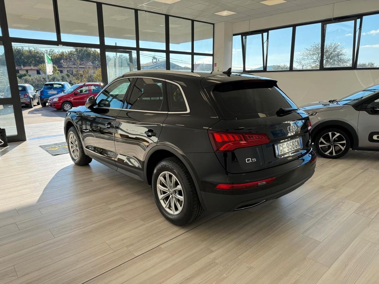 Audi Q5 2.0 TDI quattro S tronic Business