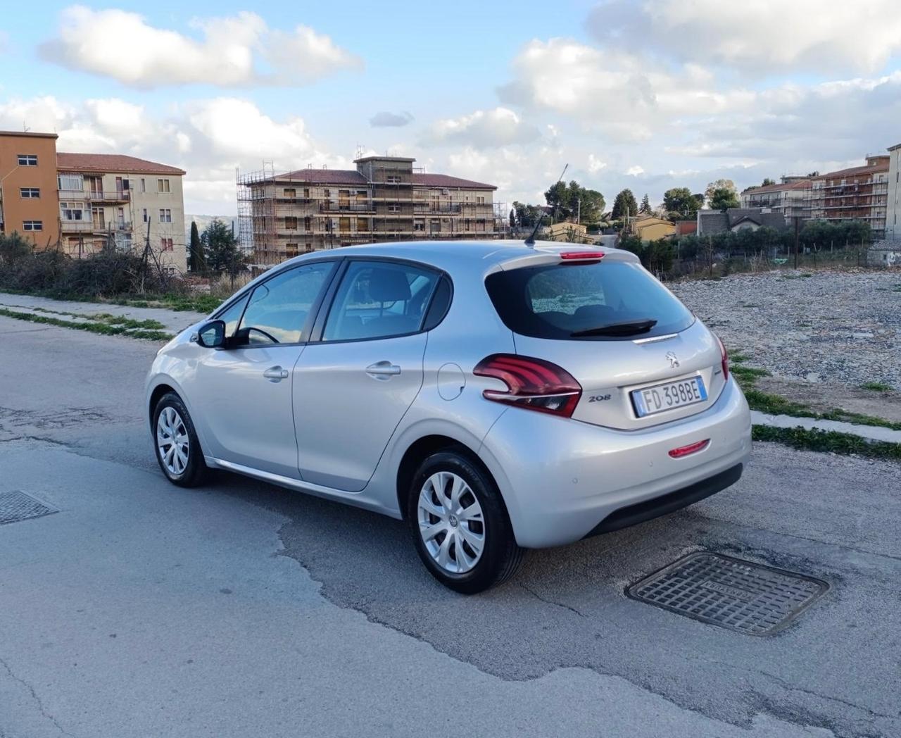 Peugeot 208 1.2 VTi 82 CV 5 porte Active