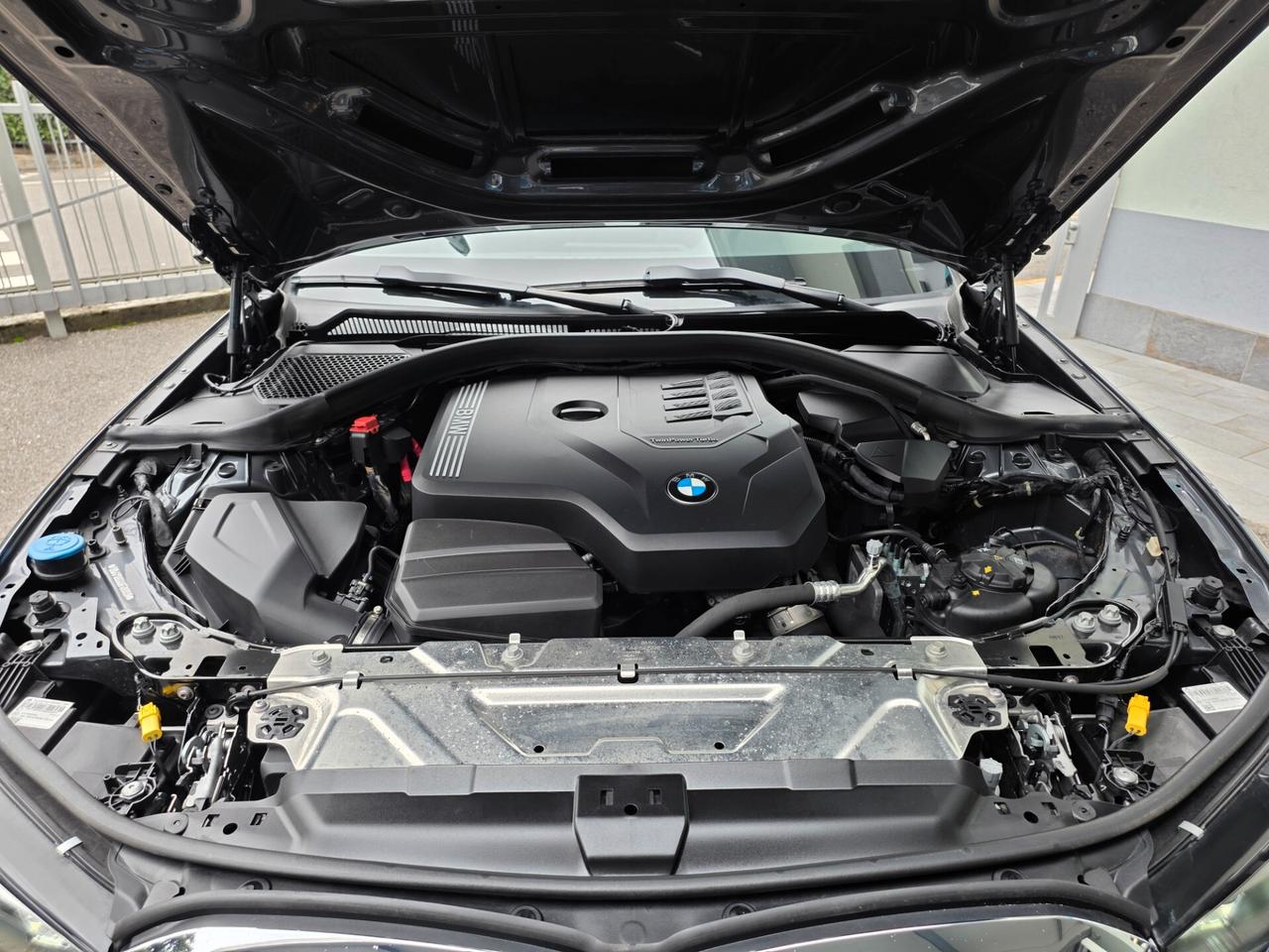 Bmw 318i Touring 2.0 156cv AUT. LUXURY/TETTO+PELLE+LED