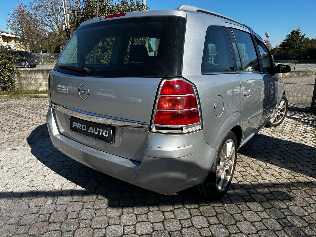 Opel Zafira 1.6 Benz/GPL 16V Twinport Cosmo